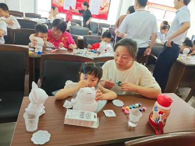 倡新時(shí)代婚育文化，筑家庭和諧幸福——健康咨詢服務(wù)在行動(dòng)